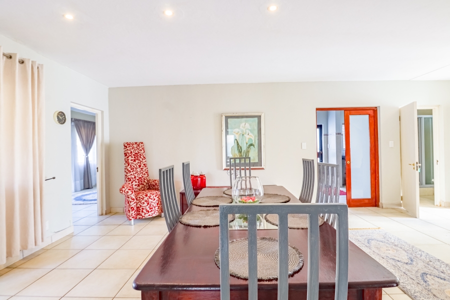 To Let 4 Bedroom Property for Rent in Silver Lakes Golf Estate Gauteng