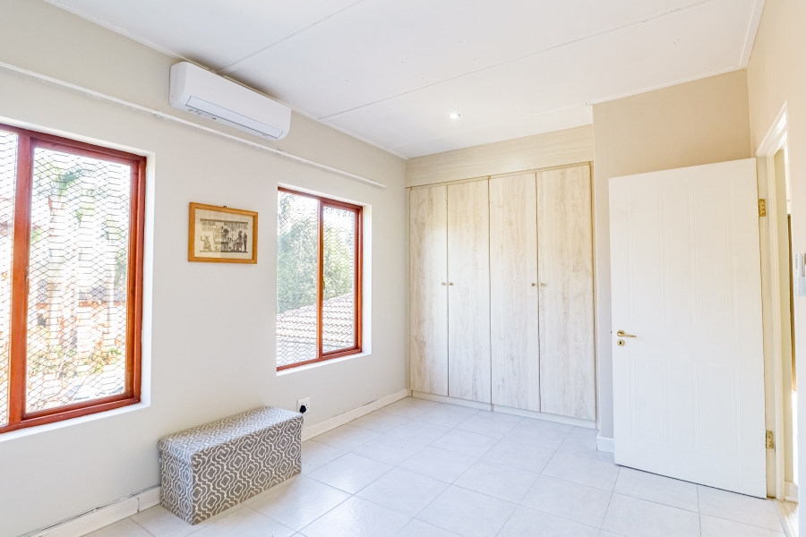 To Let 4 Bedroom Property for Rent in Silver Lakes Golf Estate Gauteng