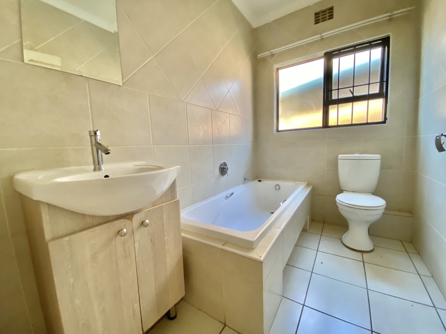 To Let 2 Bedroom Property for Rent in Wilgeheuwel Gauteng