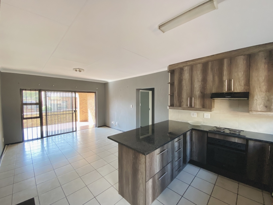 To Let 2 Bedroom Property for Rent in Wilgeheuwel Gauteng