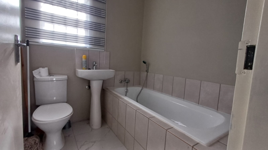 To Let 3 Bedroom Property for Rent in Albertsdal Gauteng