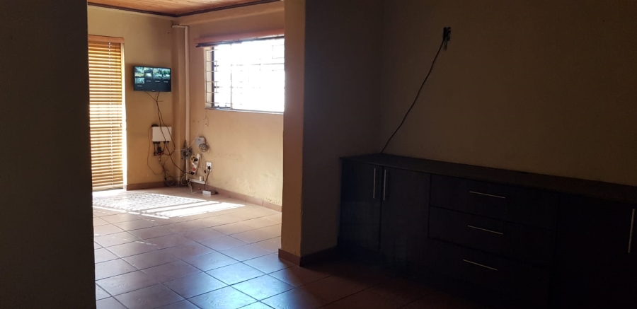 To Let 2 Bedroom Property for Rent in Sunnyridge Gauteng