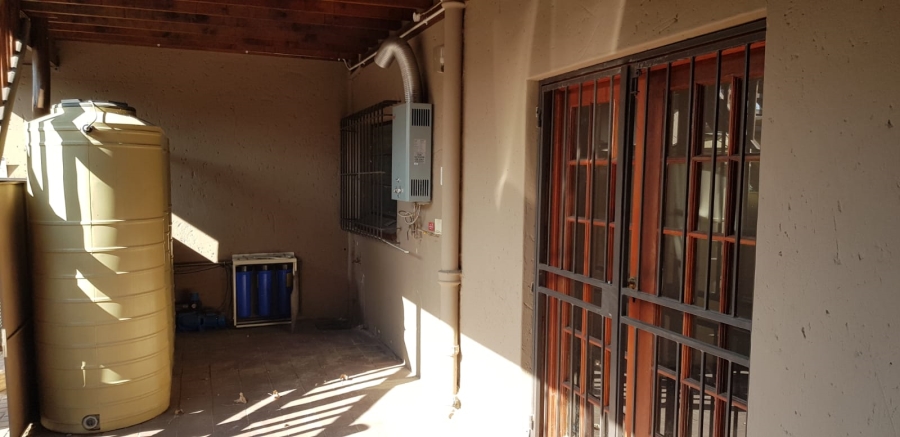 To Let 2 Bedroom Property for Rent in Sunnyridge Gauteng