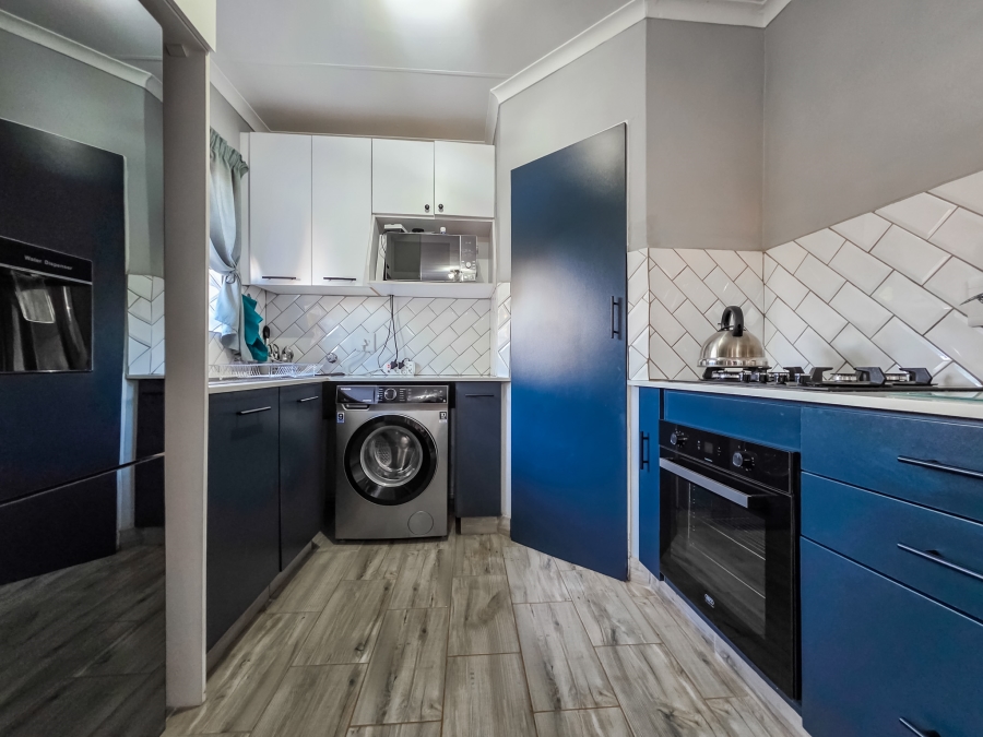 2 Bedroom Property for Sale in La Montagne Gauteng