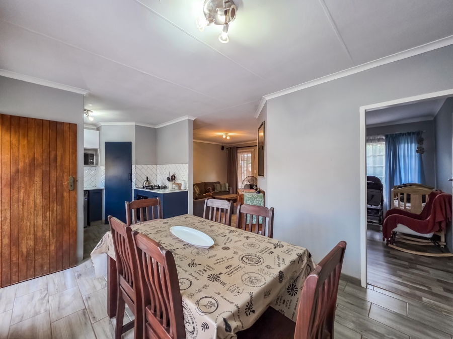 2 Bedroom Property for Sale in La Montagne Gauteng