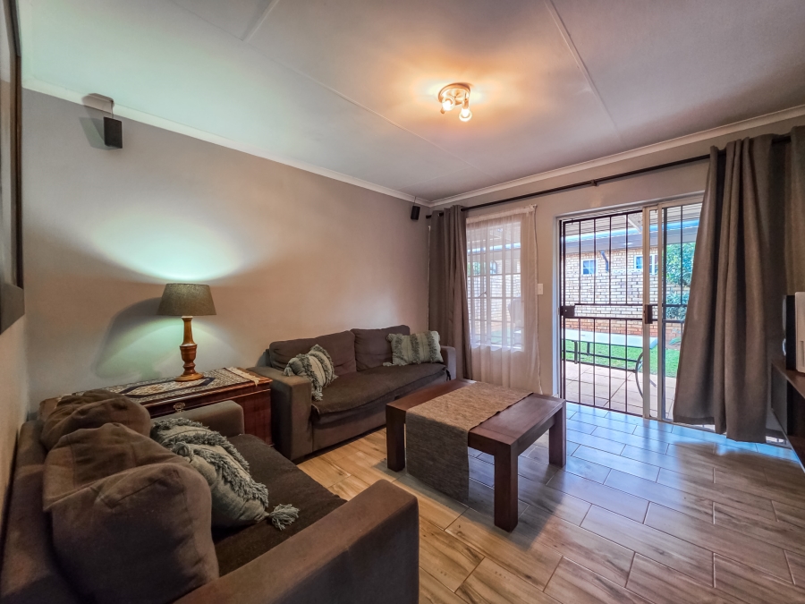 2 Bedroom Property for Sale in La Montagne Gauteng