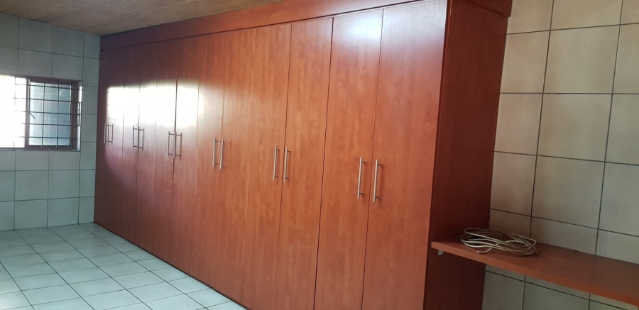 To Let 2 Bedroom Property for Rent in Sunnyridge Gauteng