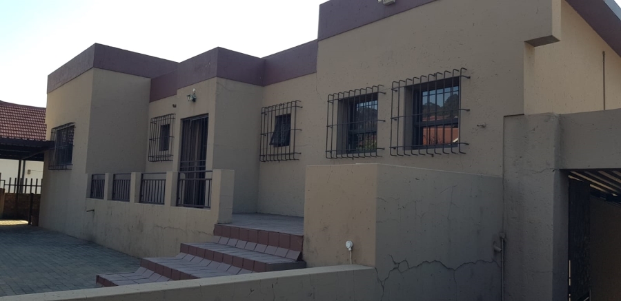 To Let 2 Bedroom Property for Rent in Sunnyridge Gauteng