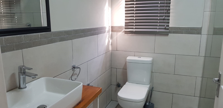 To Let 2 Bedroom Property for Rent in Sunnyridge Gauteng