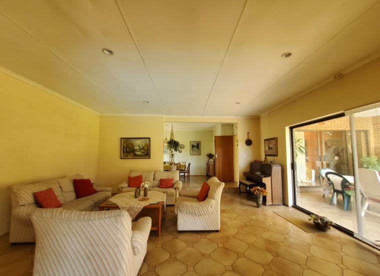 4 Bedroom Property for Sale in Glenvista Gauteng