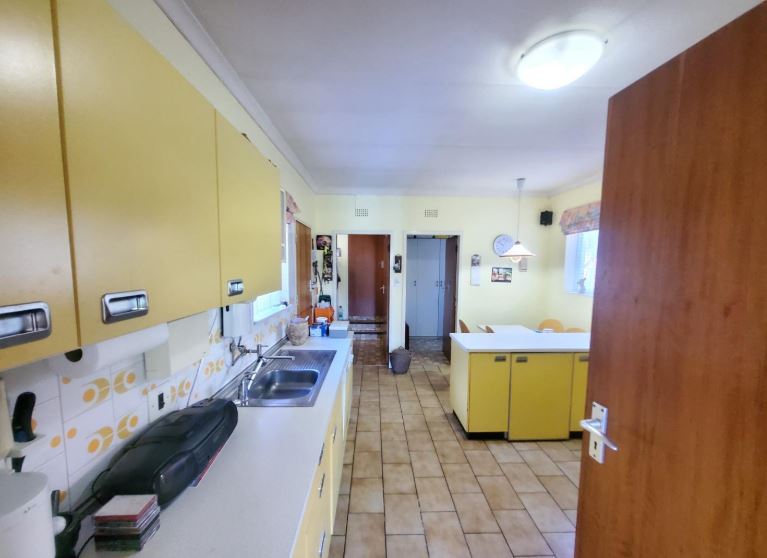 4 Bedroom Property for Sale in Glenvista Gauteng