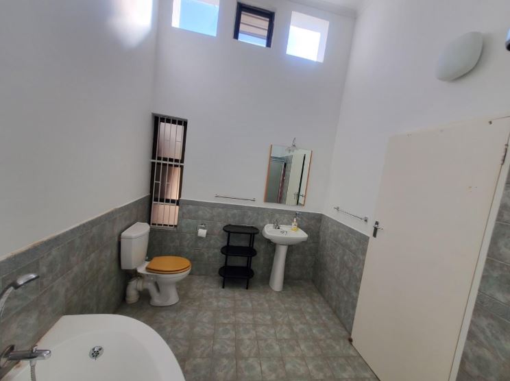 4 Bedroom Property for Sale in Glenvista Gauteng