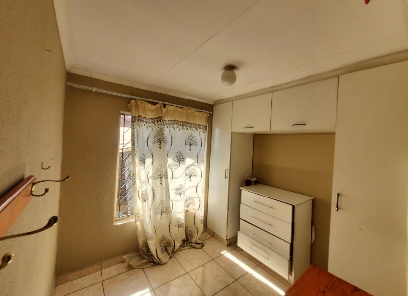 3 Bedroom Property for Sale in Mondeor Gauteng