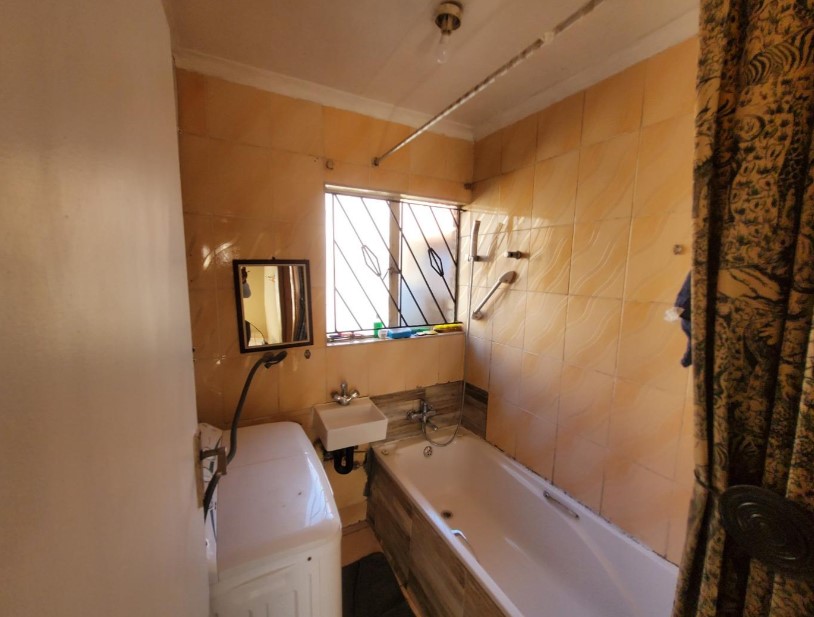 3 Bedroom Property for Sale in Mondeor Gauteng