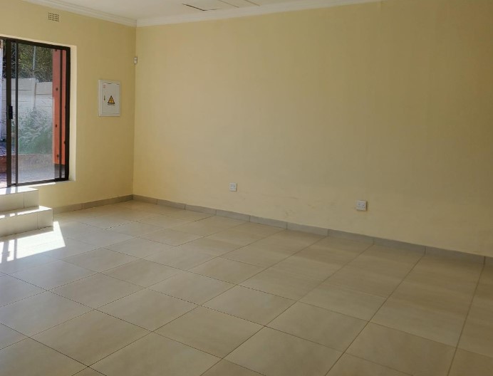 4 Bedroom Property for Sale in Mondeor Gauteng