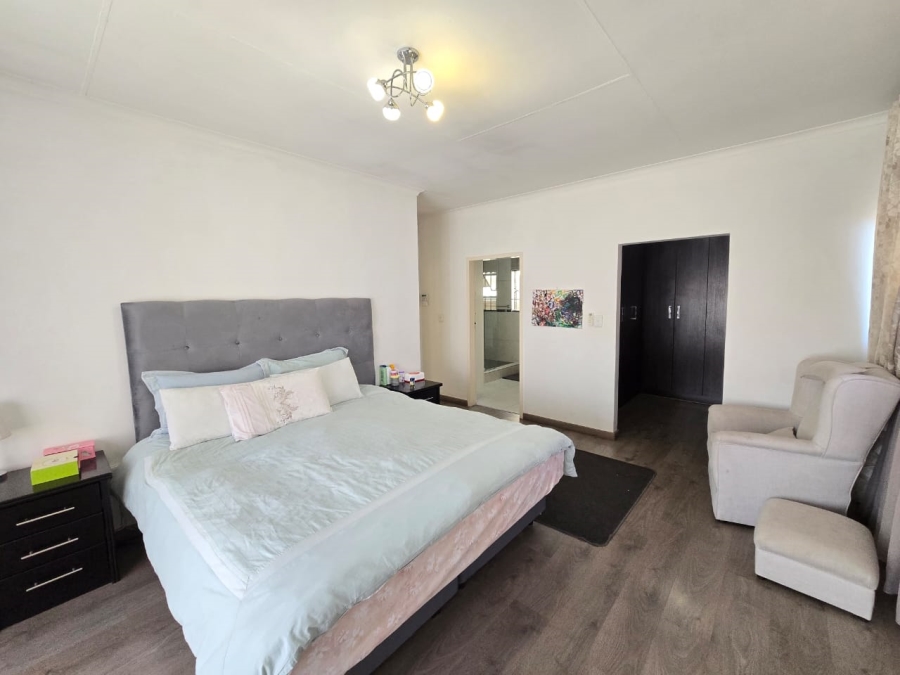 To Let 3 Bedroom Property for Rent in Highway Gardens Gauteng