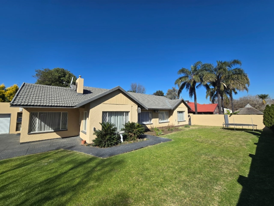To Let 3 Bedroom Property for Rent in Highway Gardens Gauteng