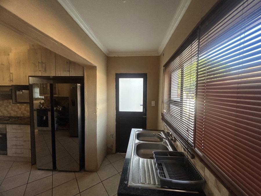 5 Bedroom Property for Sale in Soshanguve L Gauteng