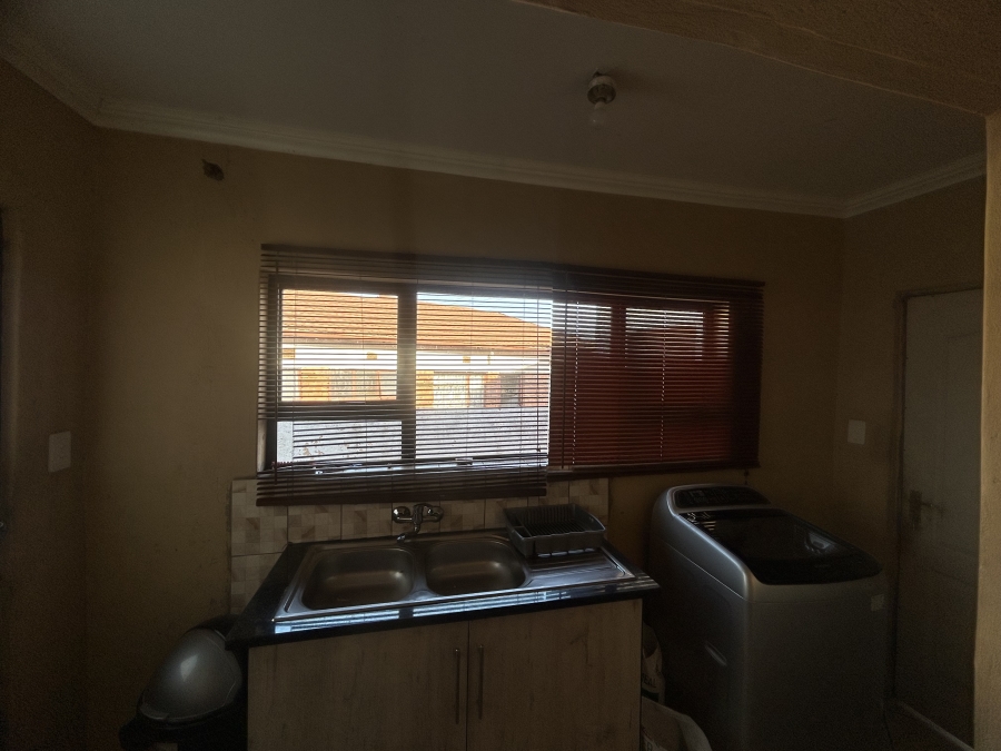 5 Bedroom Property for Sale in Soshanguve L Gauteng