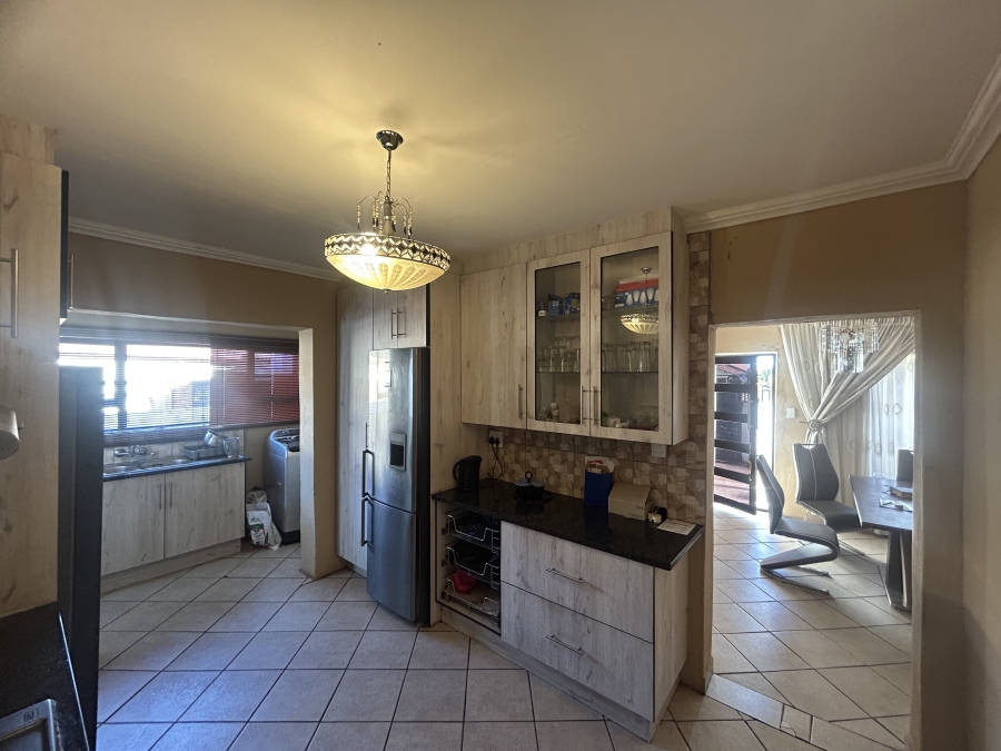 5 Bedroom Property for Sale in Soshanguve L Gauteng