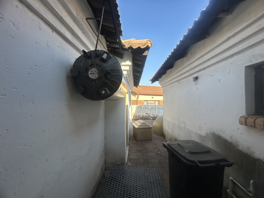 5 Bedroom Property for Sale in Soshanguve L Gauteng