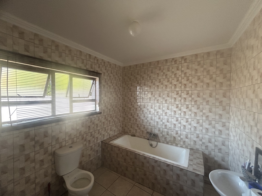 5 Bedroom Property for Sale in Soshanguve L Gauteng