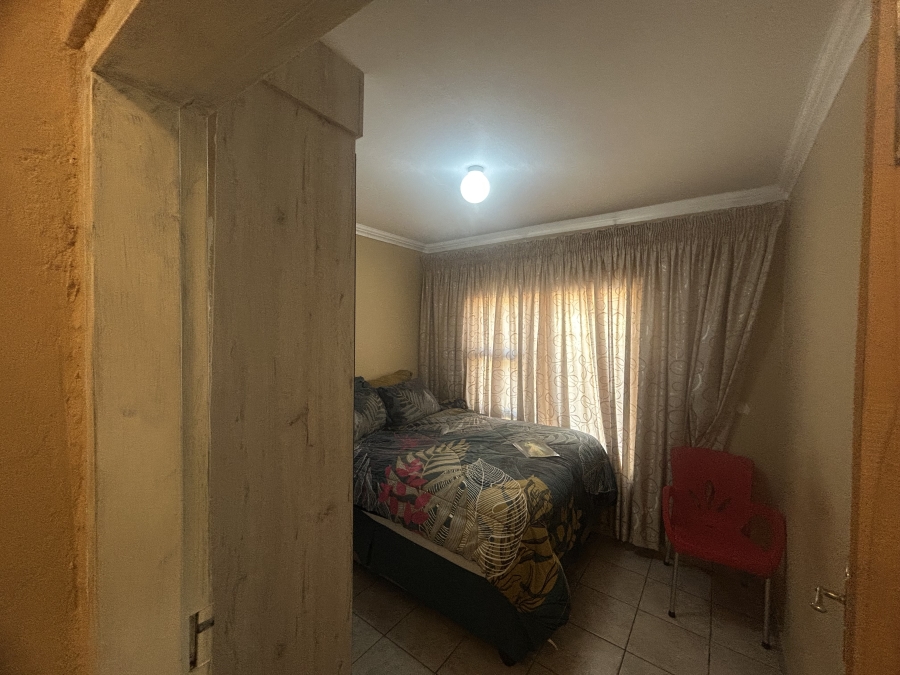 5 Bedroom Property for Sale in Soshanguve L Gauteng