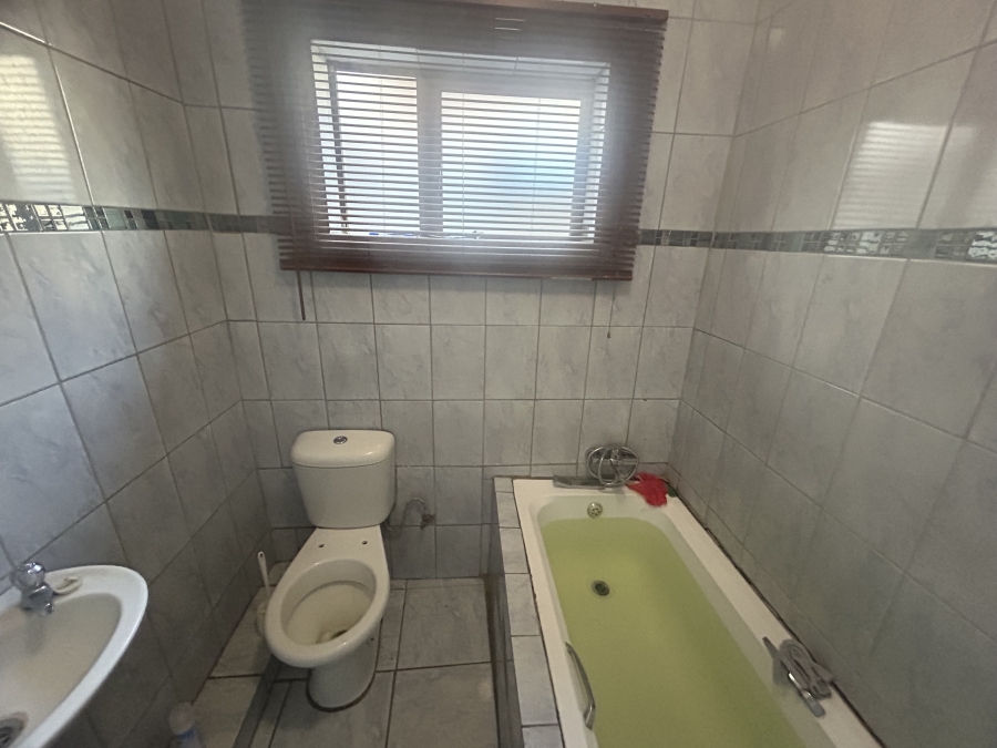 5 Bedroom Property for Sale in Soshanguve L Gauteng