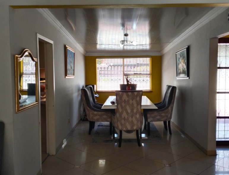 3 Bedroom Property for Sale in Ridgeway Gauteng