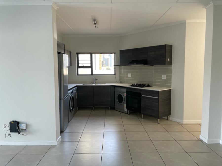 To Let 3 Bedroom Property for Rent in Modderfontein Gauteng