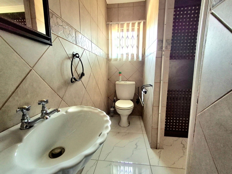 4 Bedroom Property for Sale in Eden Glen Gauteng