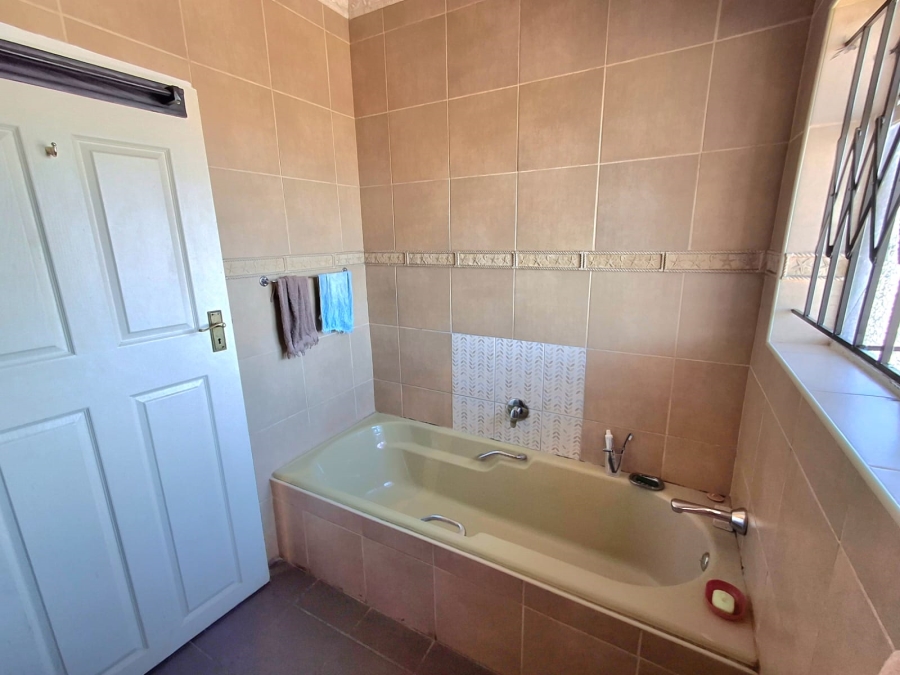 4 Bedroom Property for Sale in Eden Glen Gauteng