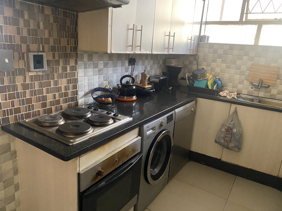 2 Bedroom Property for Sale in Lorentzville Gauteng
