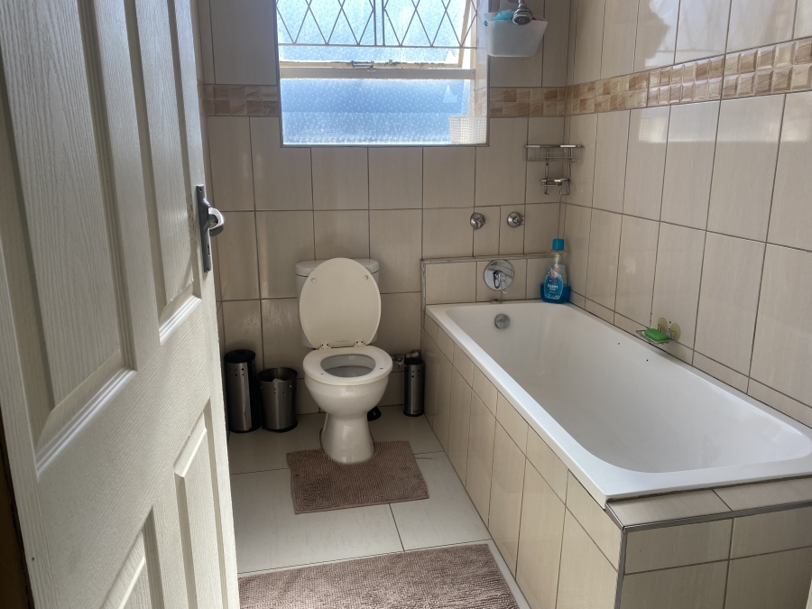 2 Bedroom Property for Sale in Lorentzville Gauteng