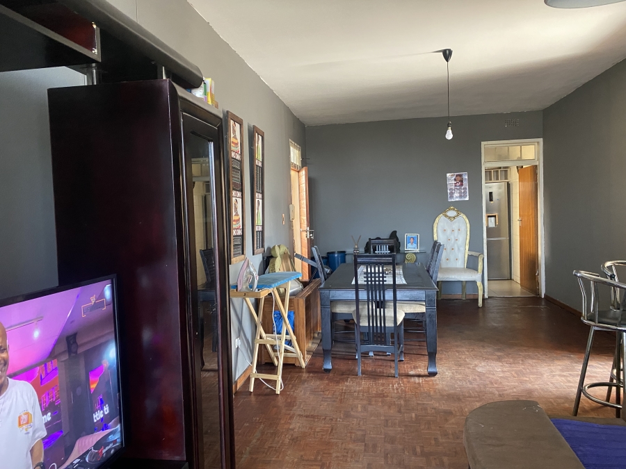 2 Bedroom Property for Sale in Lorentzville Gauteng