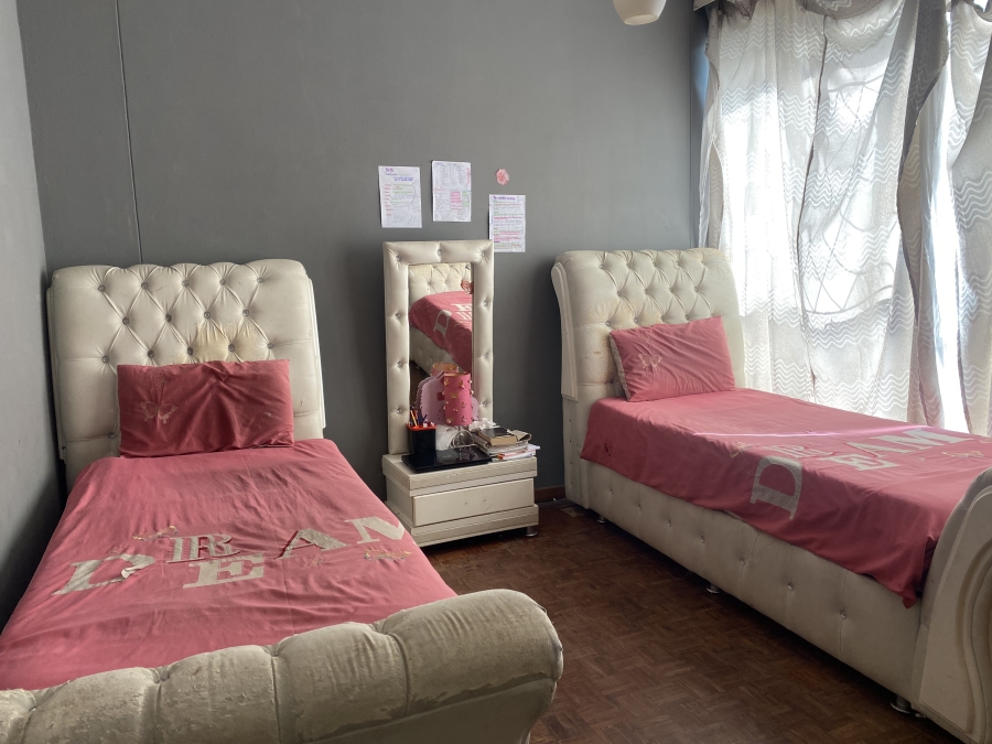 2 Bedroom Property for Sale in Lorentzville Gauteng
