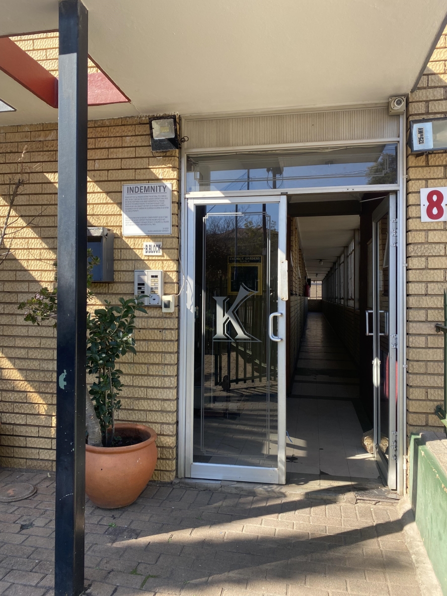 2 Bedroom Property for Sale in Lorentzville Gauteng