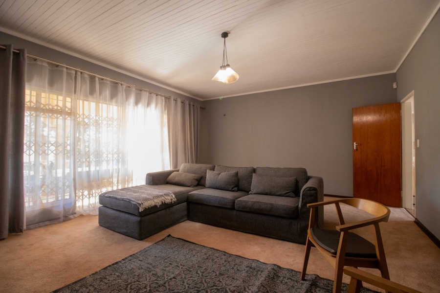5 Bedroom Property for Sale in Zwartkop Gauteng