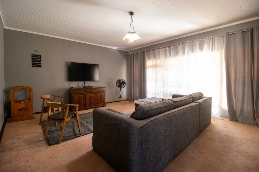 5 Bedroom Property for Sale in Zwartkop Gauteng