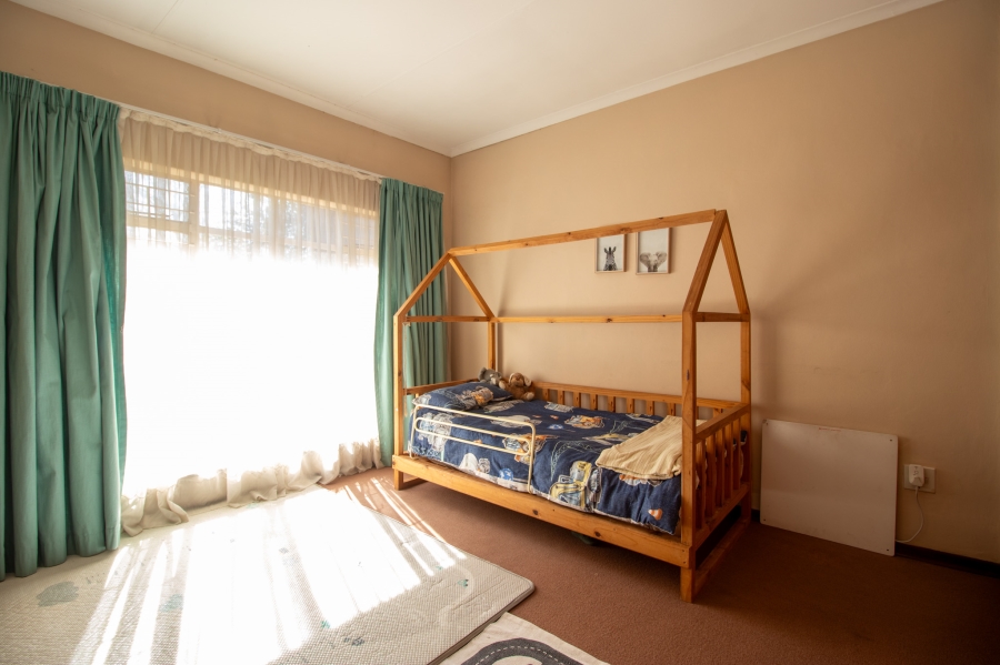 5 Bedroom Property for Sale in Zwartkop Gauteng