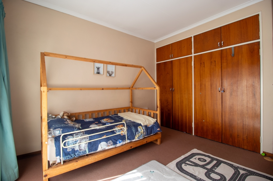 5 Bedroom Property for Sale in Zwartkop Gauteng