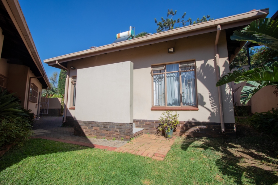 5 Bedroom Property for Sale in Zwartkop Gauteng