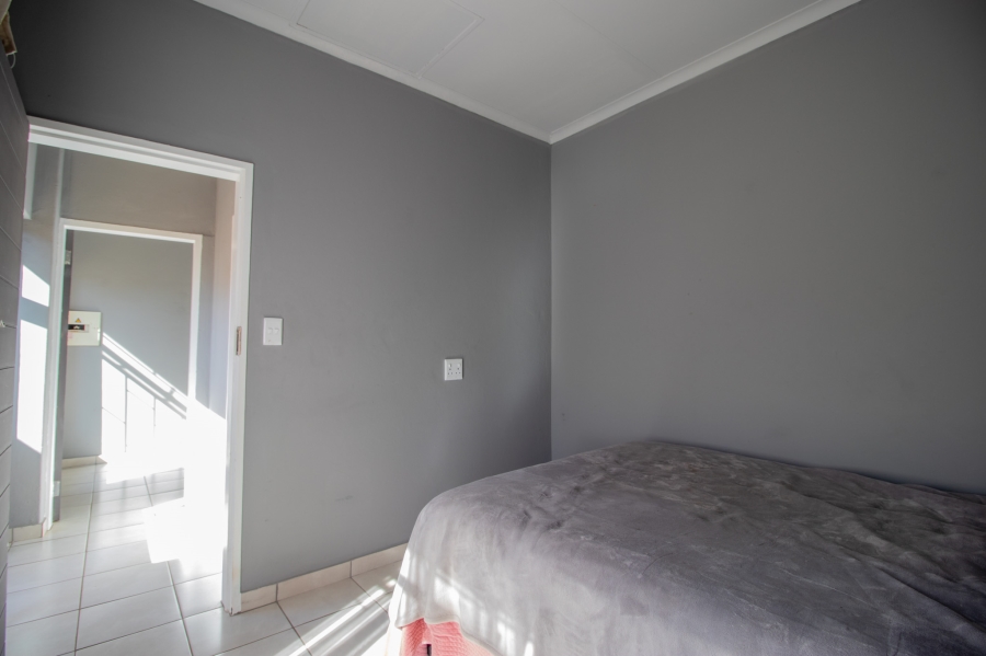5 Bedroom Property for Sale in Zwartkop Gauteng