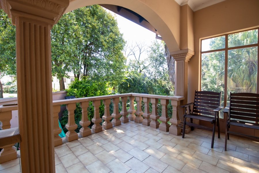 5 Bedroom Property for Sale in Zwartkop Gauteng