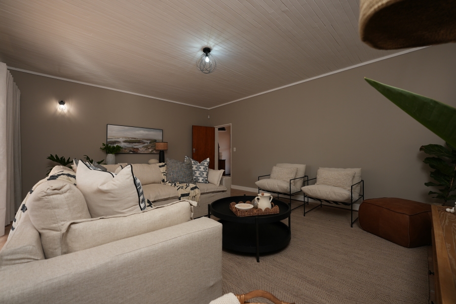 5 Bedroom Property for Sale in Zwartkop Gauteng