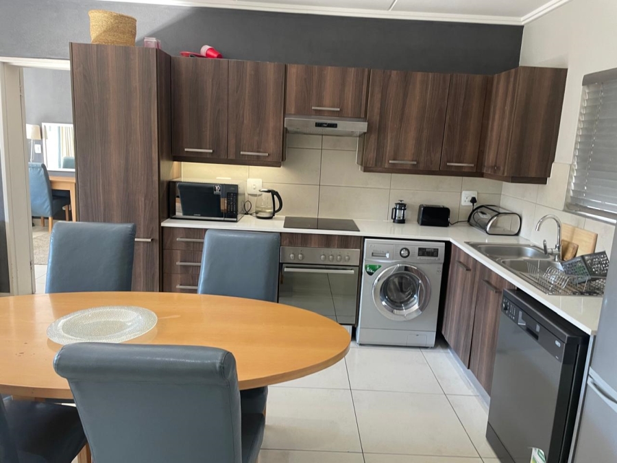 To Let 2 Bedroom Property for Rent in Atholl Gauteng