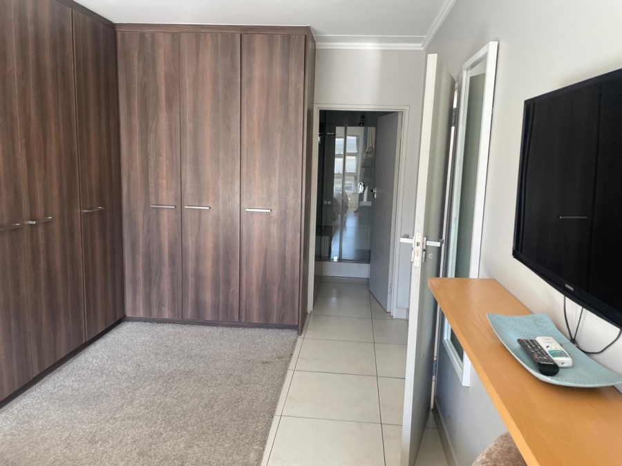 To Let 2 Bedroom Property for Rent in Atholl Gauteng