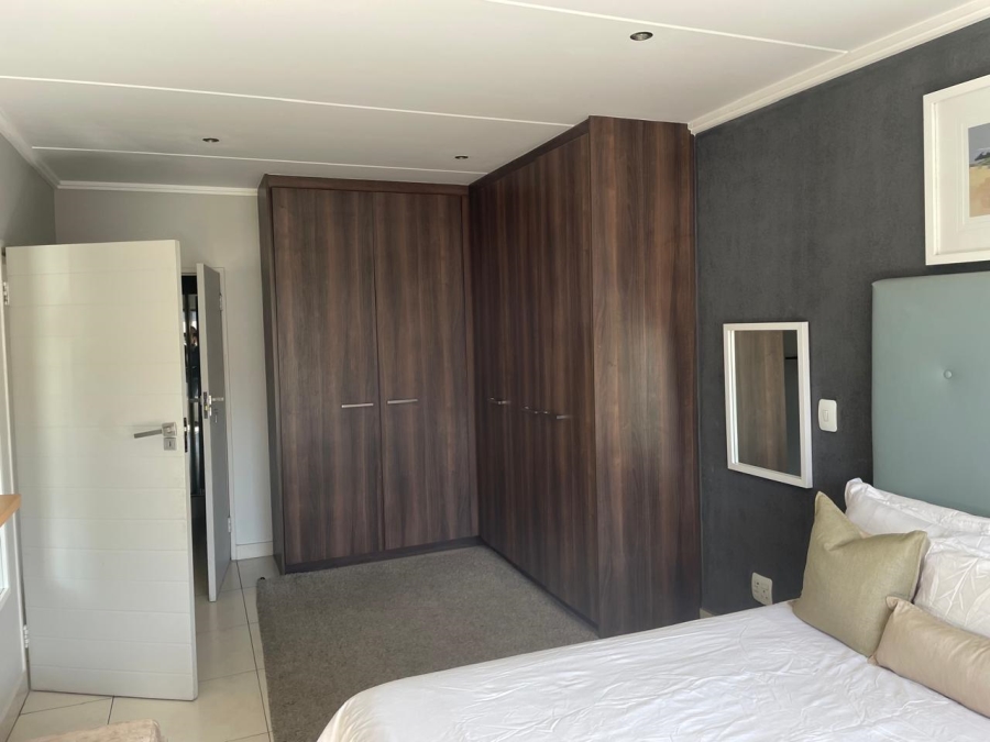 To Let 2 Bedroom Property for Rent in Atholl Gauteng