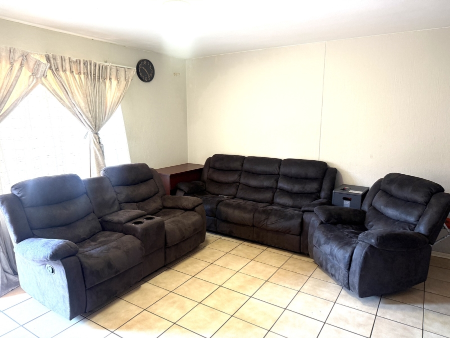 2 Bedroom Property for Sale in Newlands Gauteng