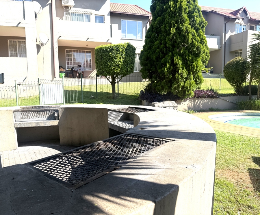 2 Bedroom Property for Sale in Newlands Gauteng